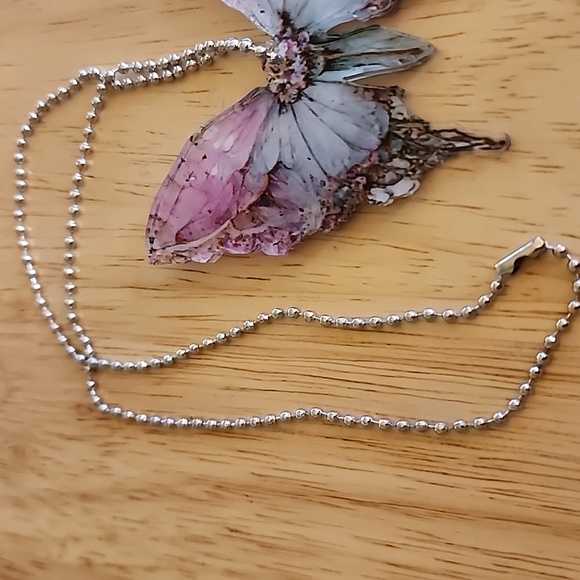 Butterfly Acrylic Car Accessory - Picture 4 of 4